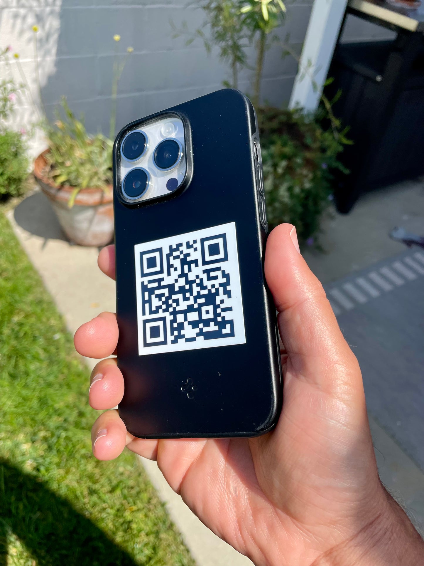 Programmable QR "Scan Me" Stickers - Updateable & Customizable Waterproof Vinyl Sticker Labels for Multi-purpose Use - Singles